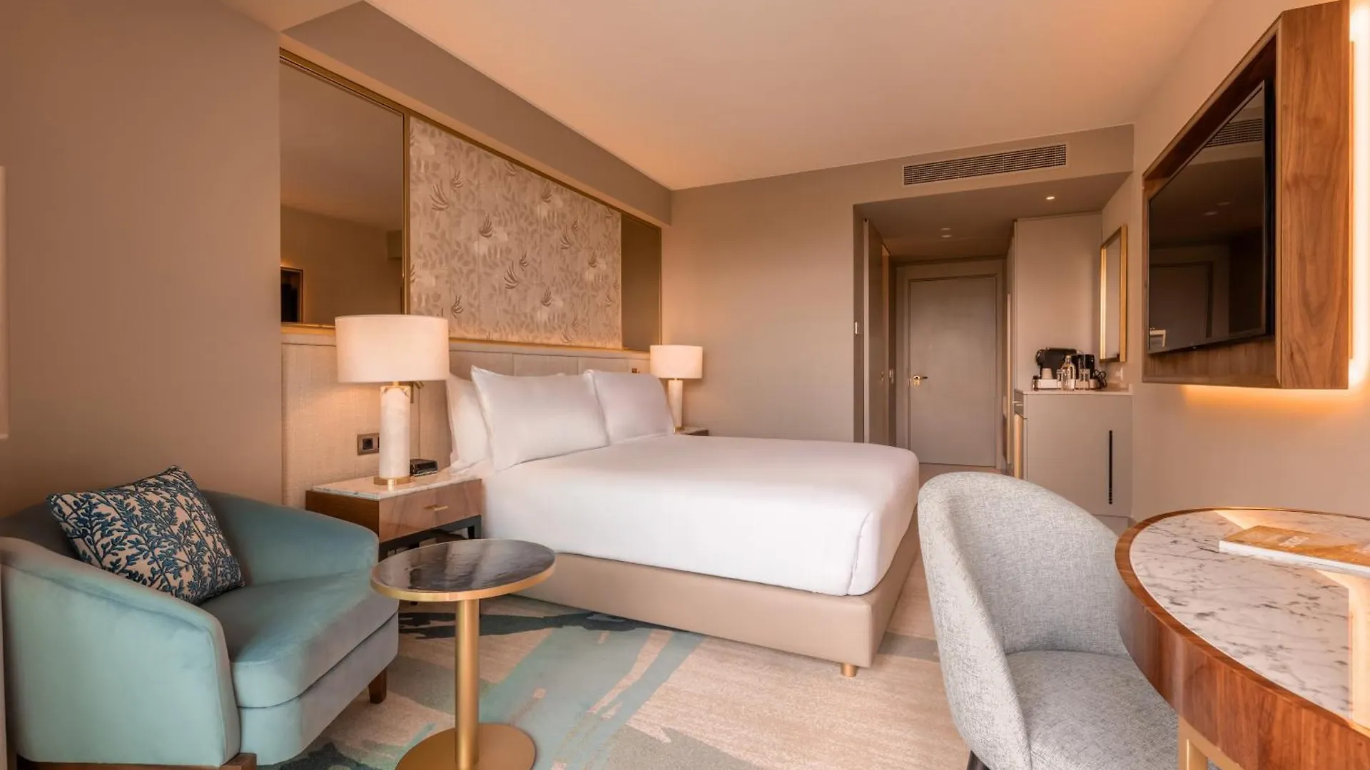 Legacy Hotel Cascais, Curio Collection By Hilton Portugal