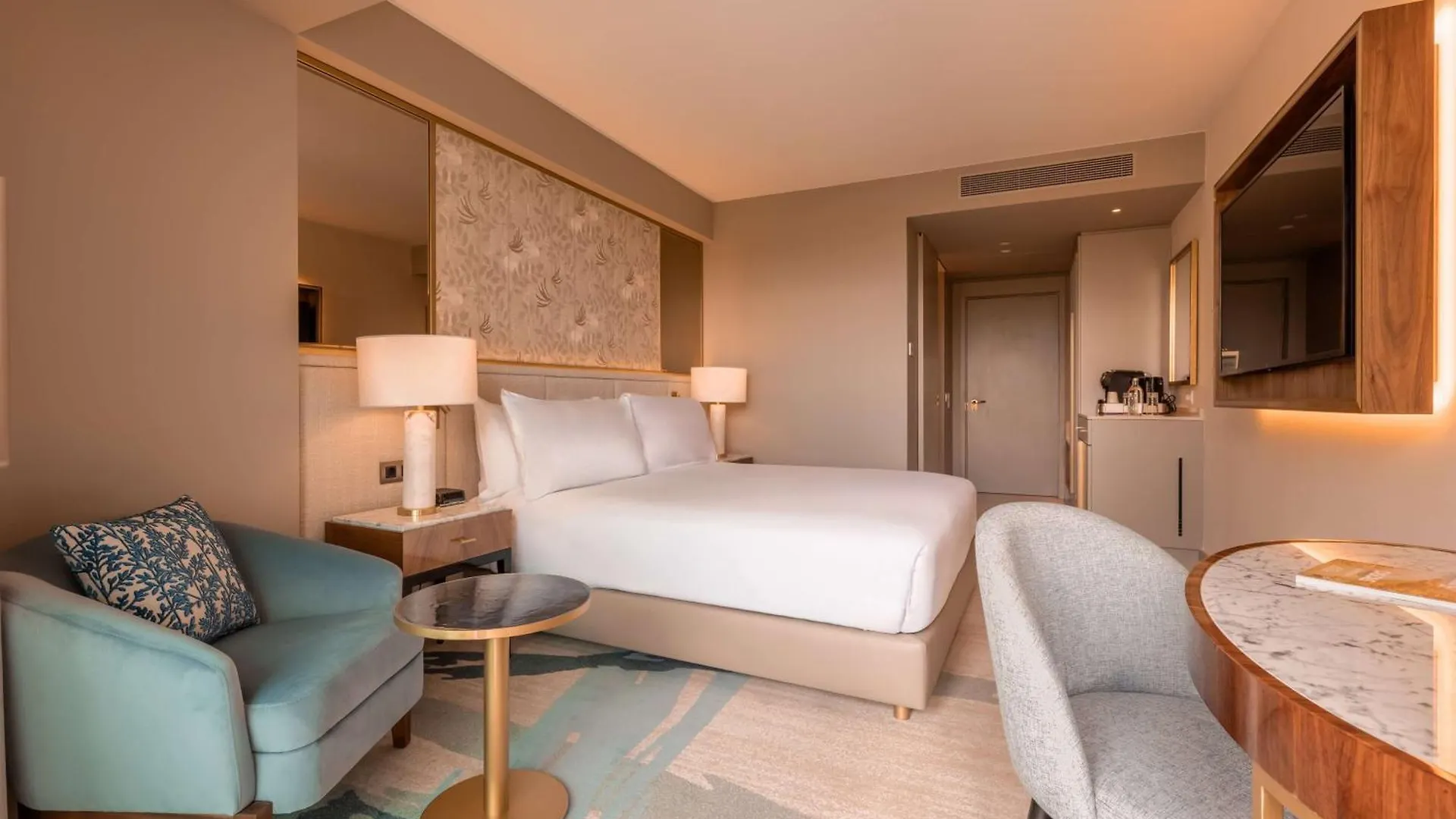 ****  Legacy Hotel Cascais, Curio Collection By Hilton Portugal