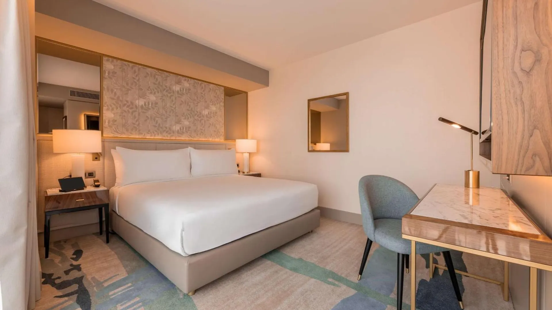 Legacy Hotel Cascais, Curio Collection By Hilton